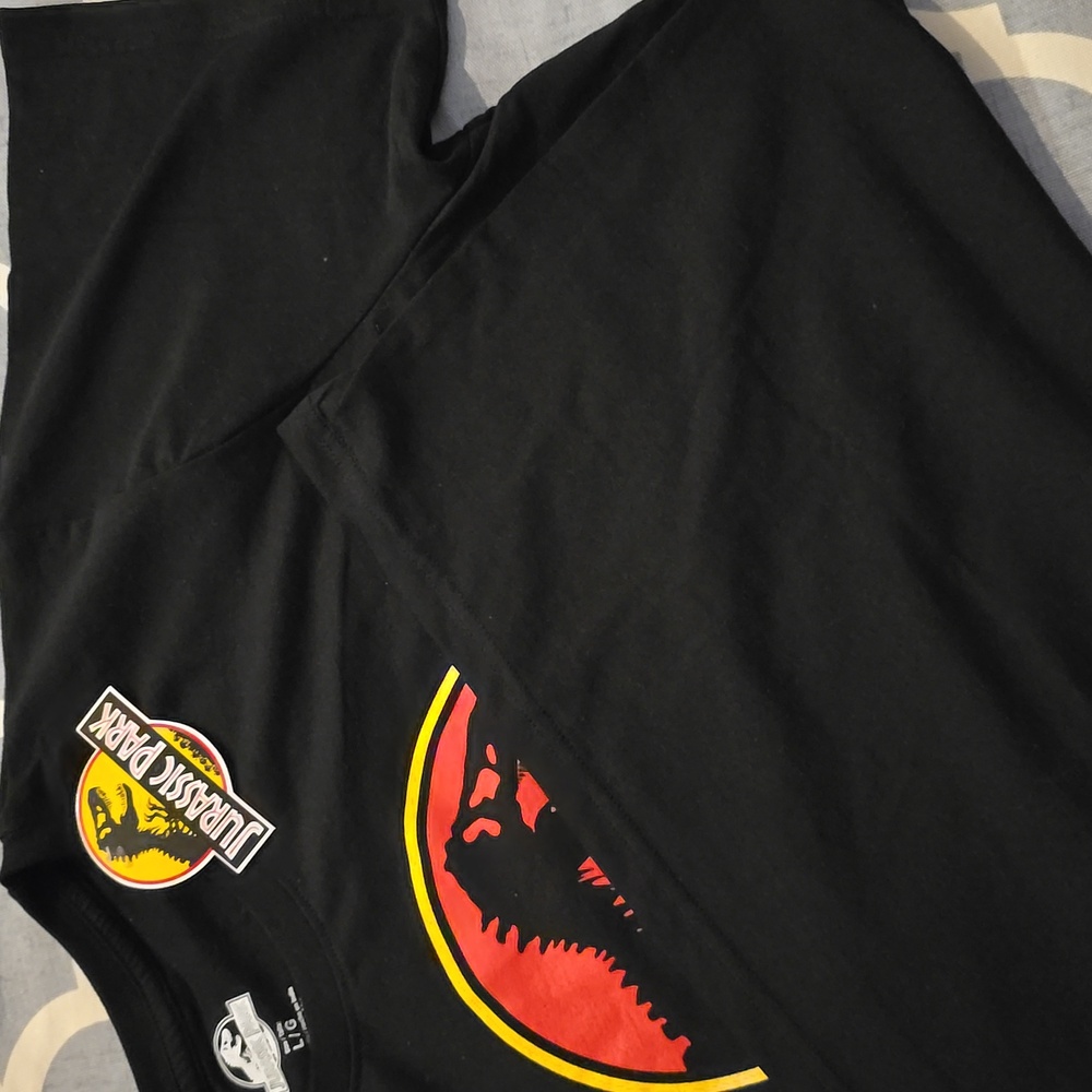Womens Jurassic Park T-Shirt - Picture 4 of 4